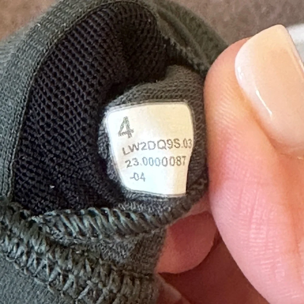 Lululemon Like a Cloud Bra Olive Green Low Support Yoga Pilates Size 4